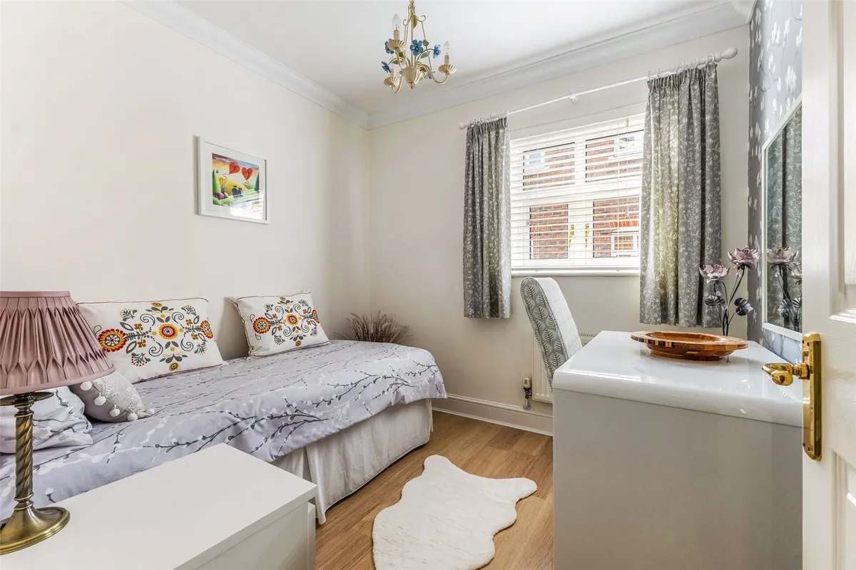 Cliddesden Road, Basingstoke, RG21