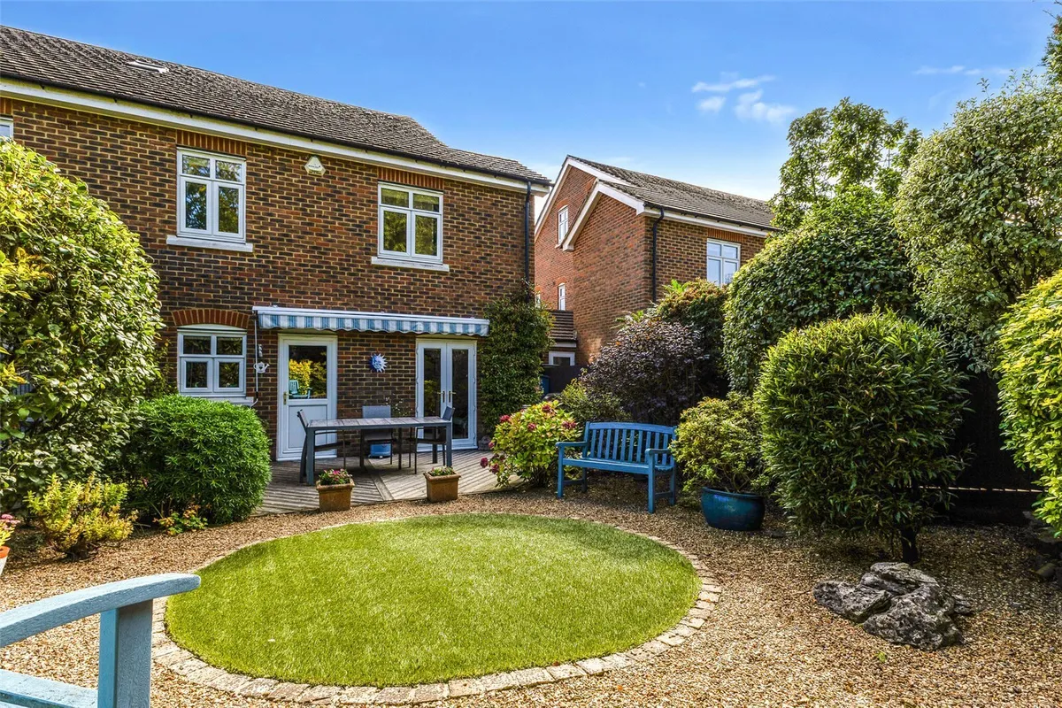 Cliddesden Road, Basingstoke, RG21