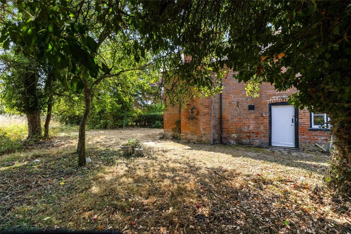 Queens Cottage, Monk Sherborne, RG26