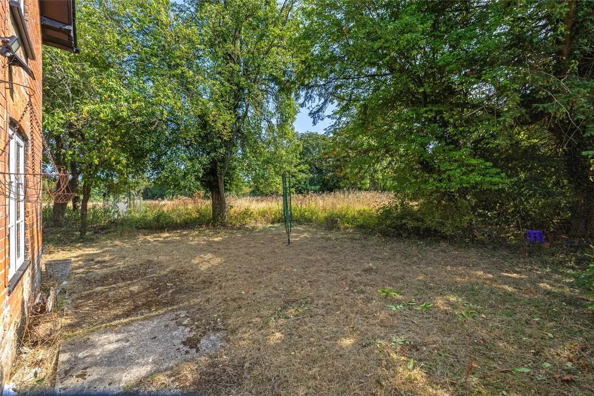 Queens Cottage, Monk Sherborne, RG26
