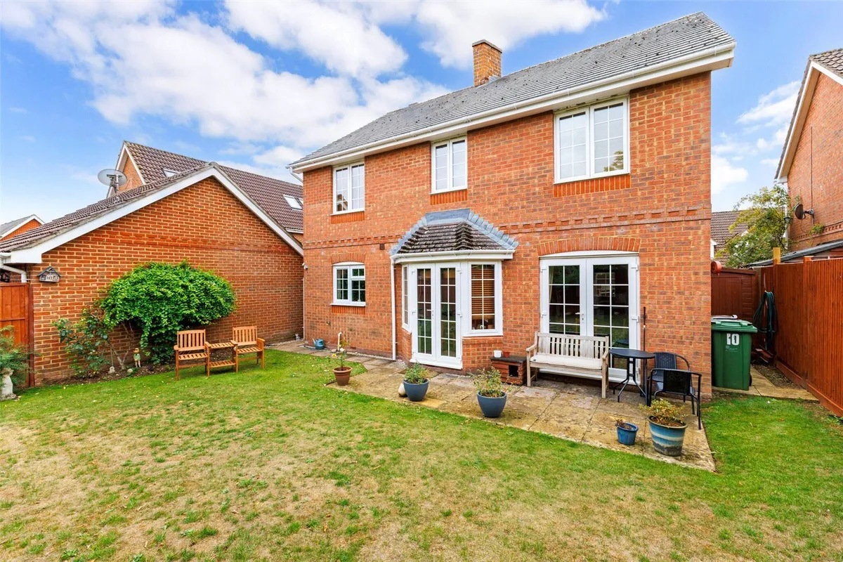 Highpath Way, Basingstoke, RG24