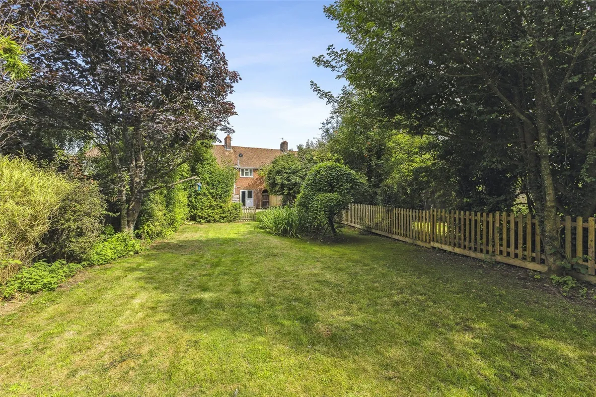 Bible Fields, Dummer, RG25