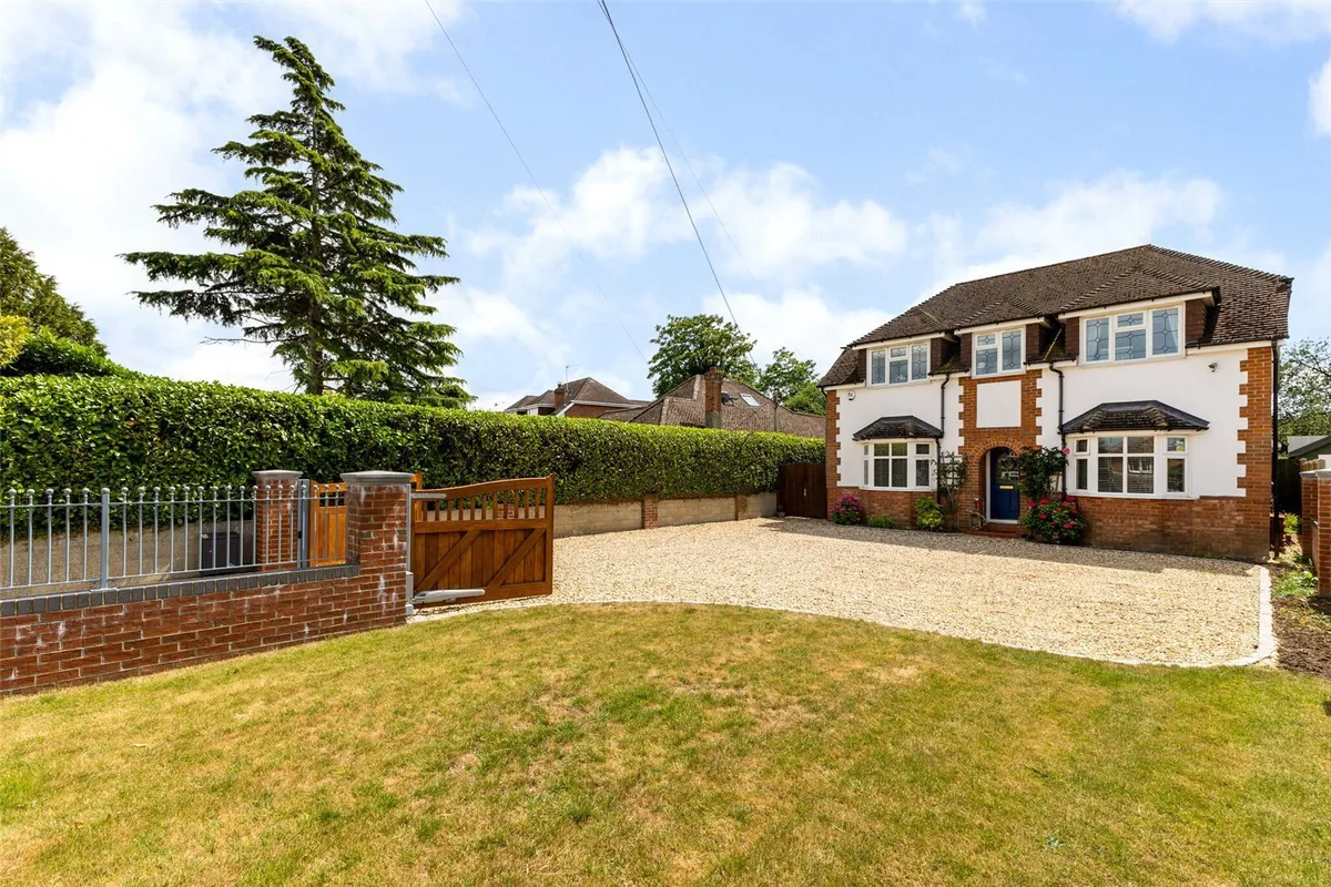 Hatch Lane, Old Basing, RG24