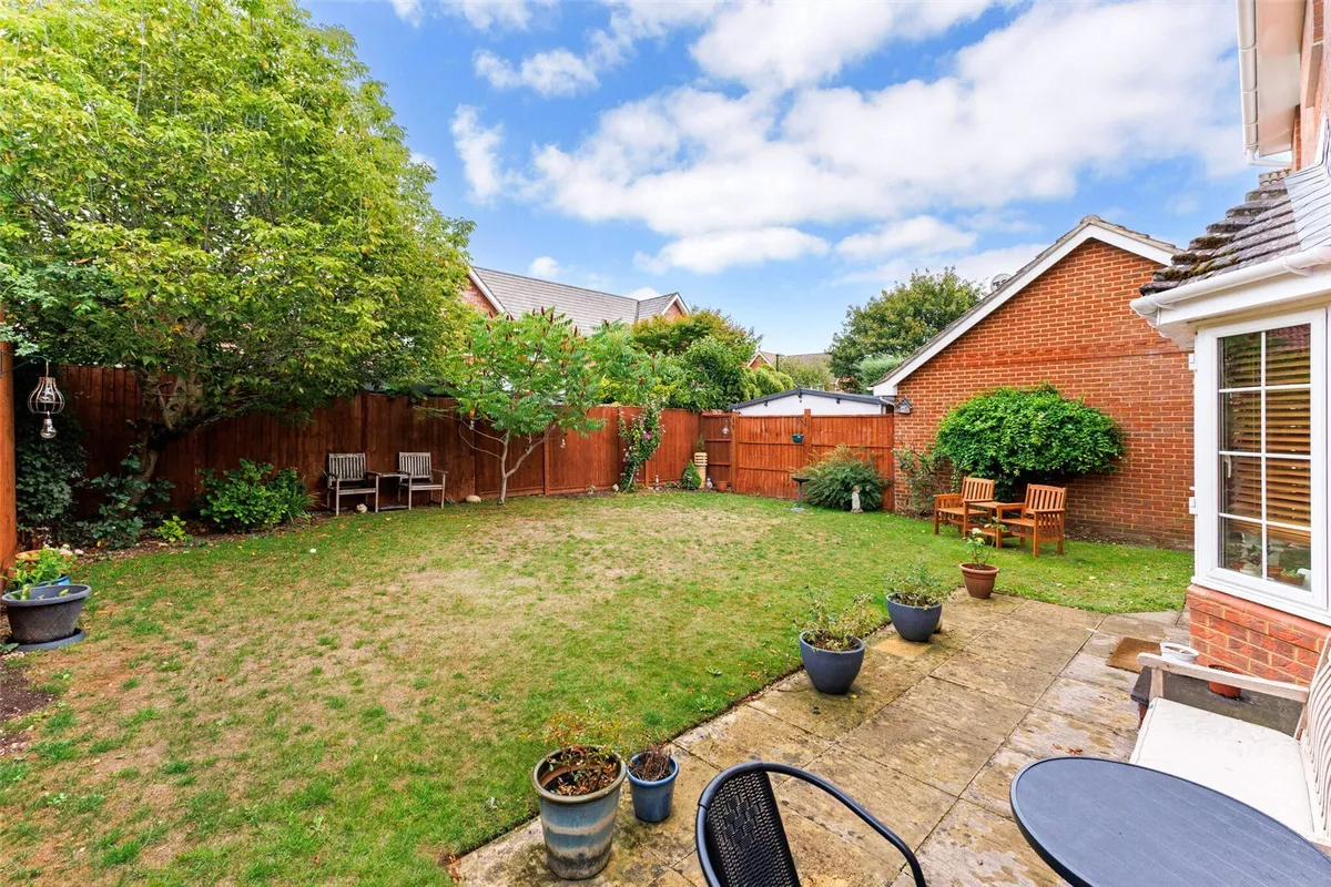 Highpath Way, Basingstoke, RG24