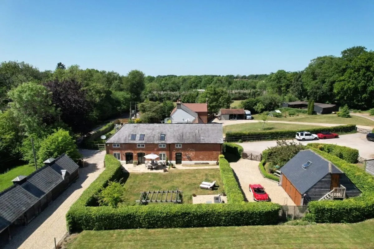 Barley House, Dummer, RG23