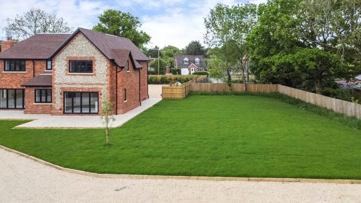 Aldermaston Road, Pamber End, RG26