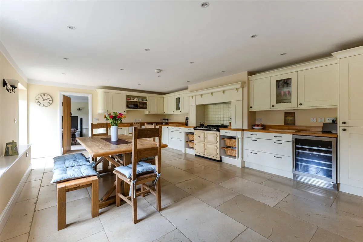 Barley House, Dummer, RG23