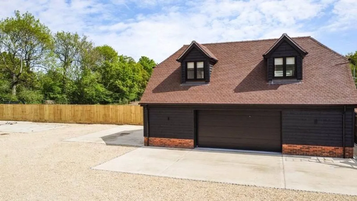 Aldermaston Road, Pamber End, RG26