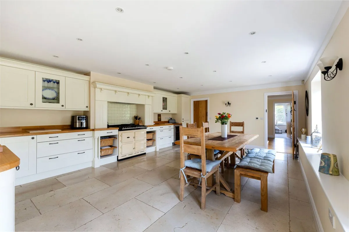 Barley House, Dummer, RG23
