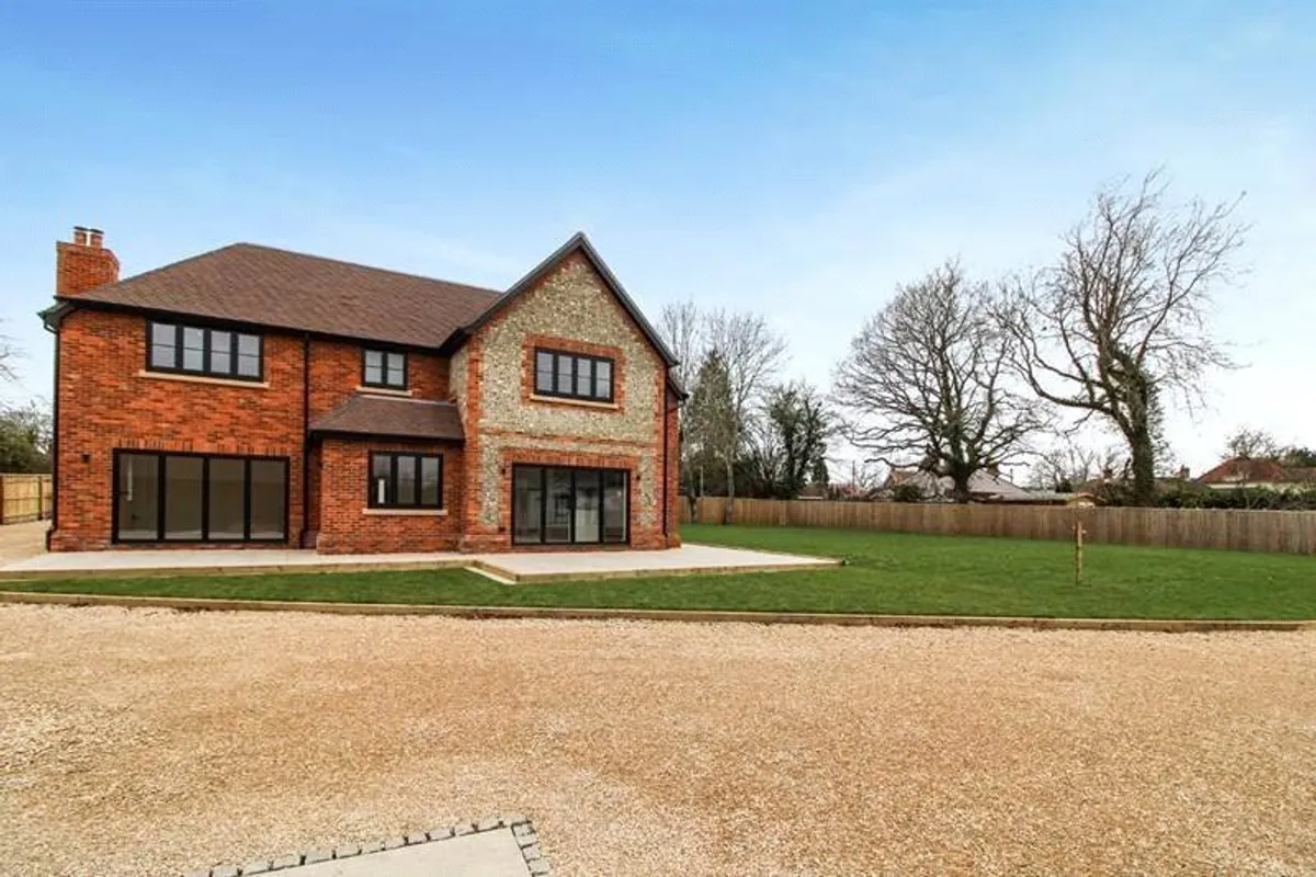 Aldermaston Road, Pamber End, RG26