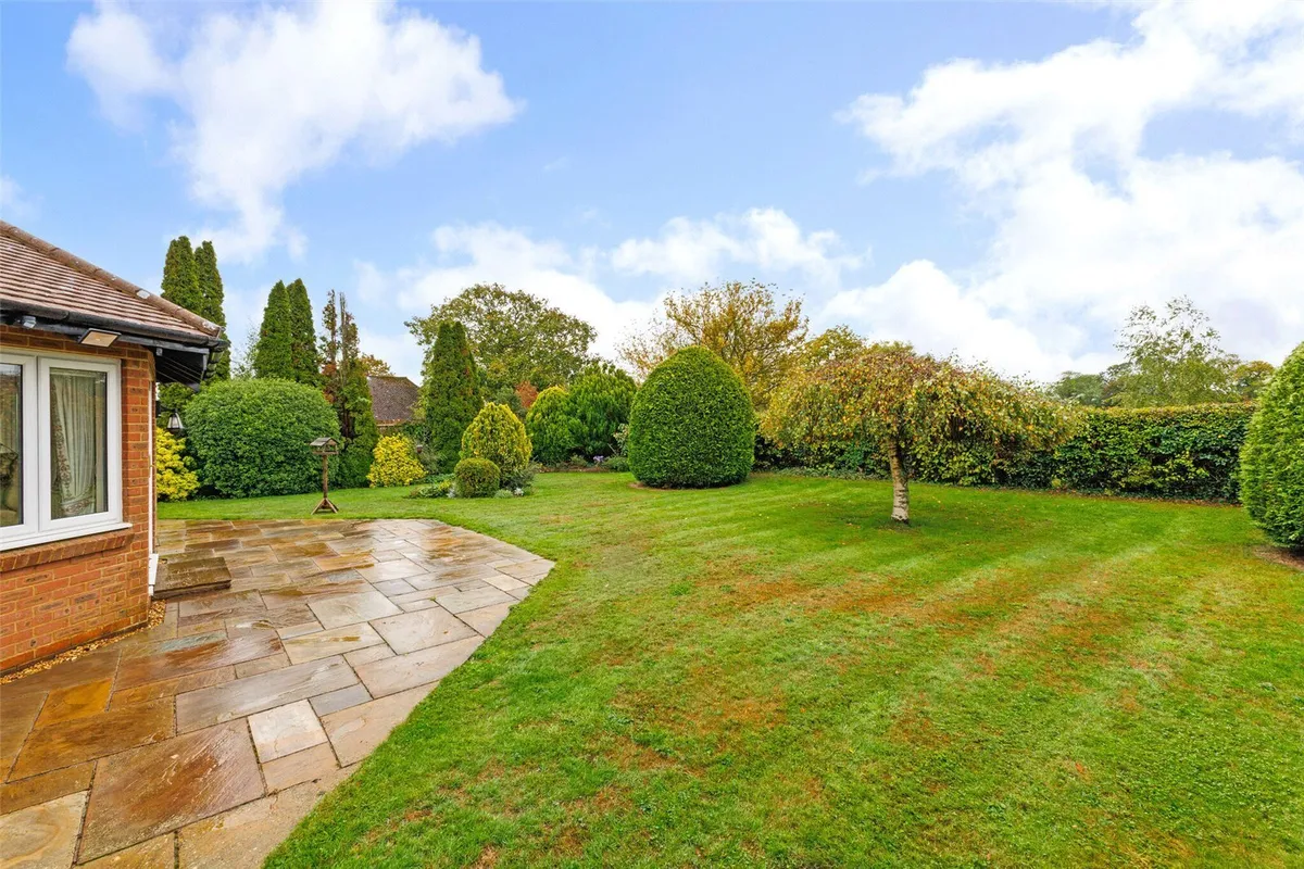 Little Berkeley, Monk Sherborne, RG26