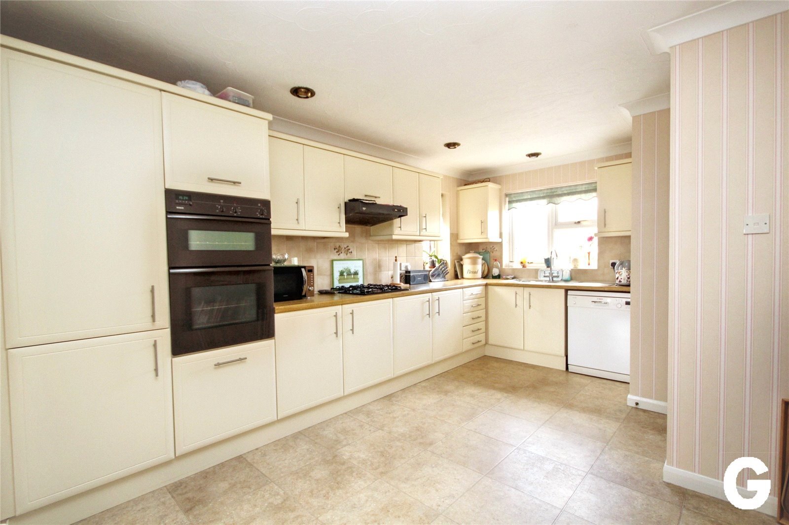 North Poulner Road, Ringwood, Hampshire, BH24 Image 3