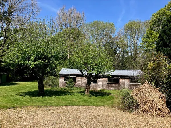 New Road, Tadley, RG26
