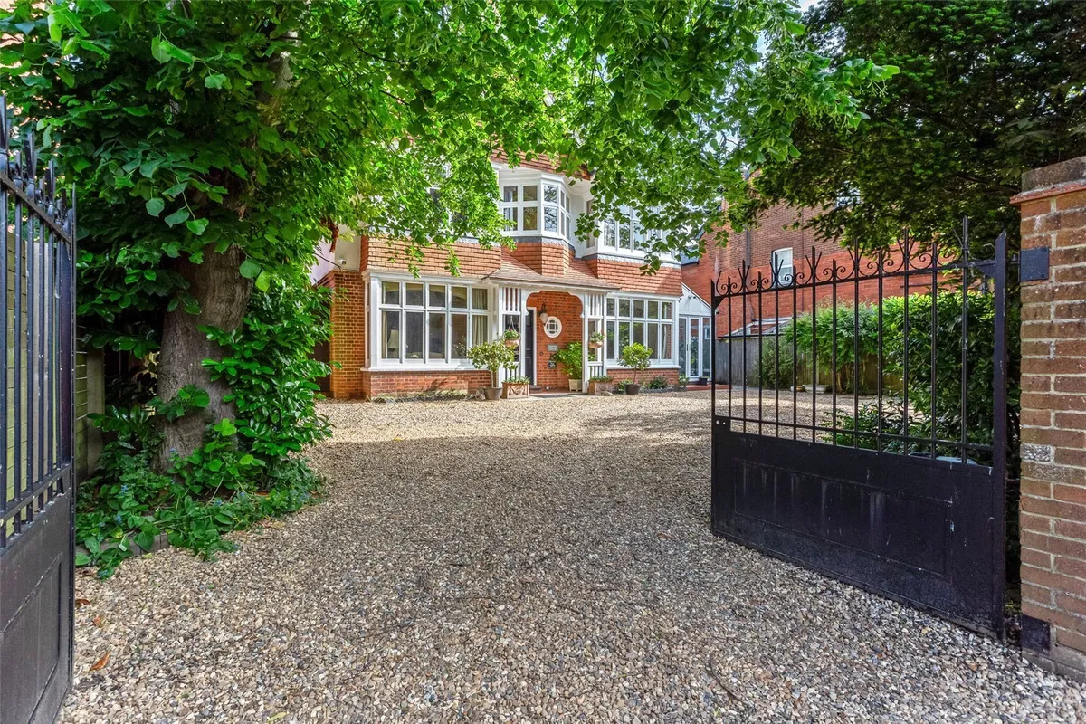 Griffon House, Basingstoke, RG21