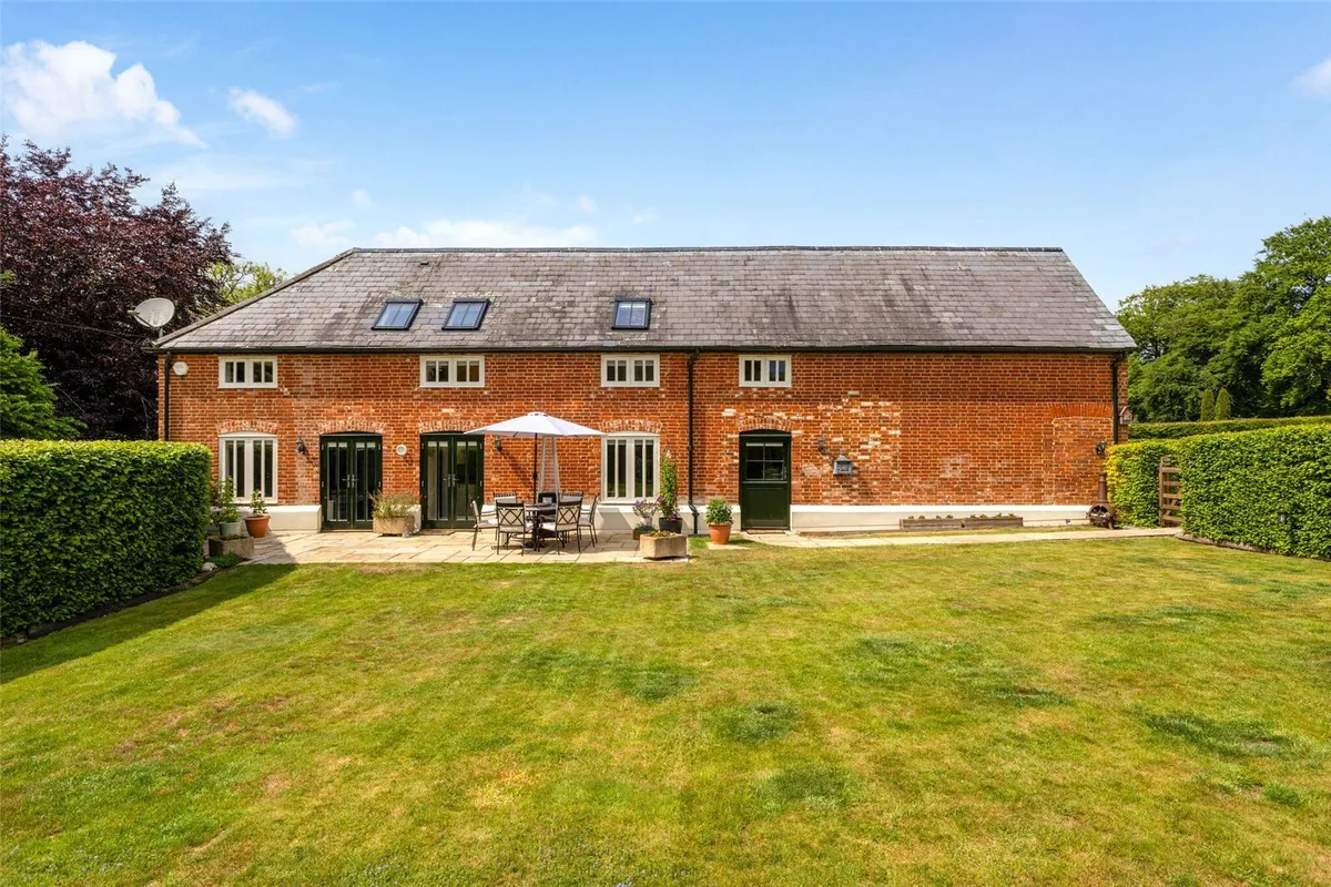 Barley House, Dummer, RG23