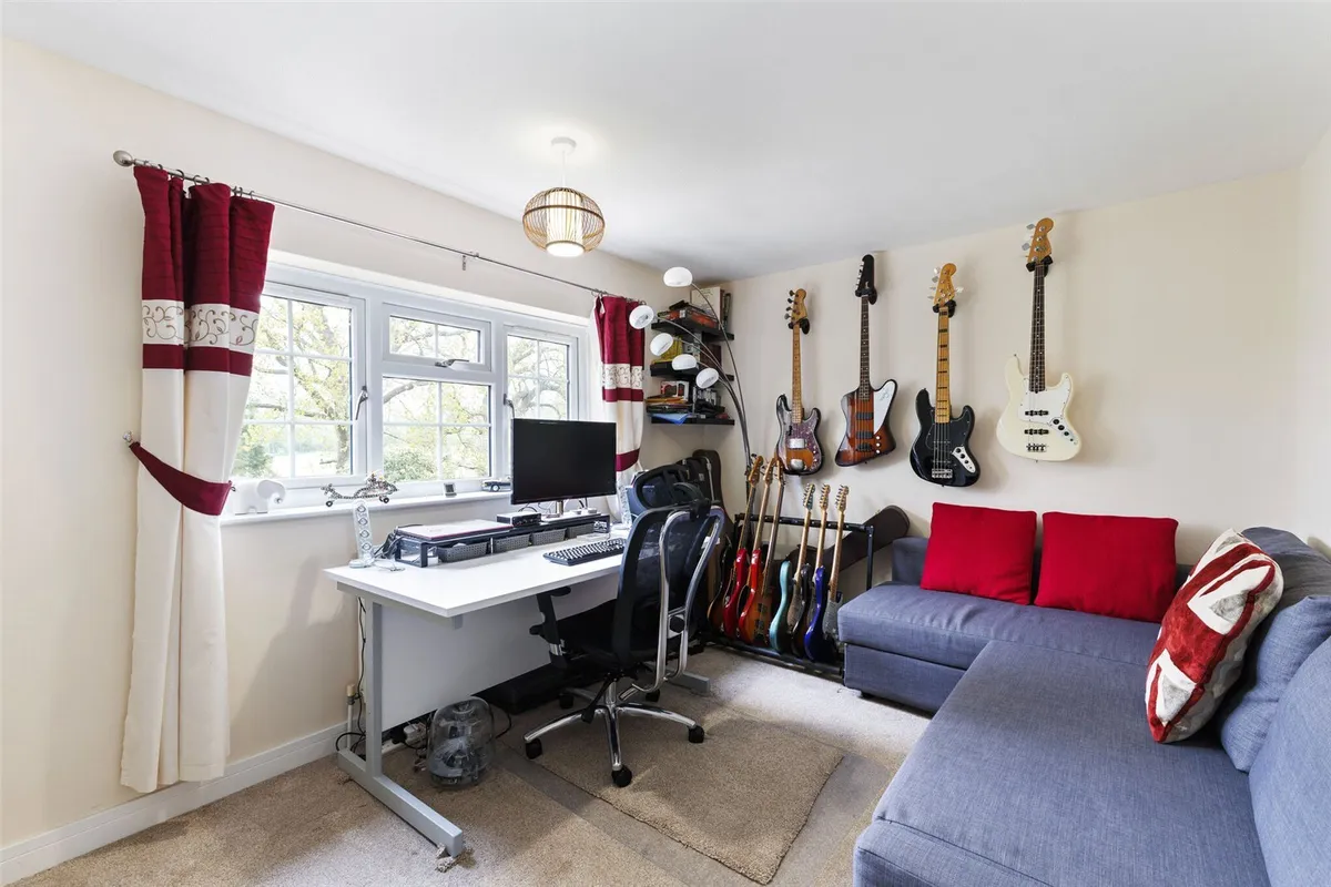 Northfield Road, Sherfield On Loddon, RG27
