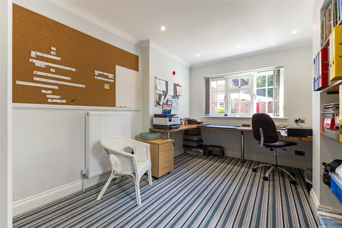 Meadow House, Sherborne St John, RG24