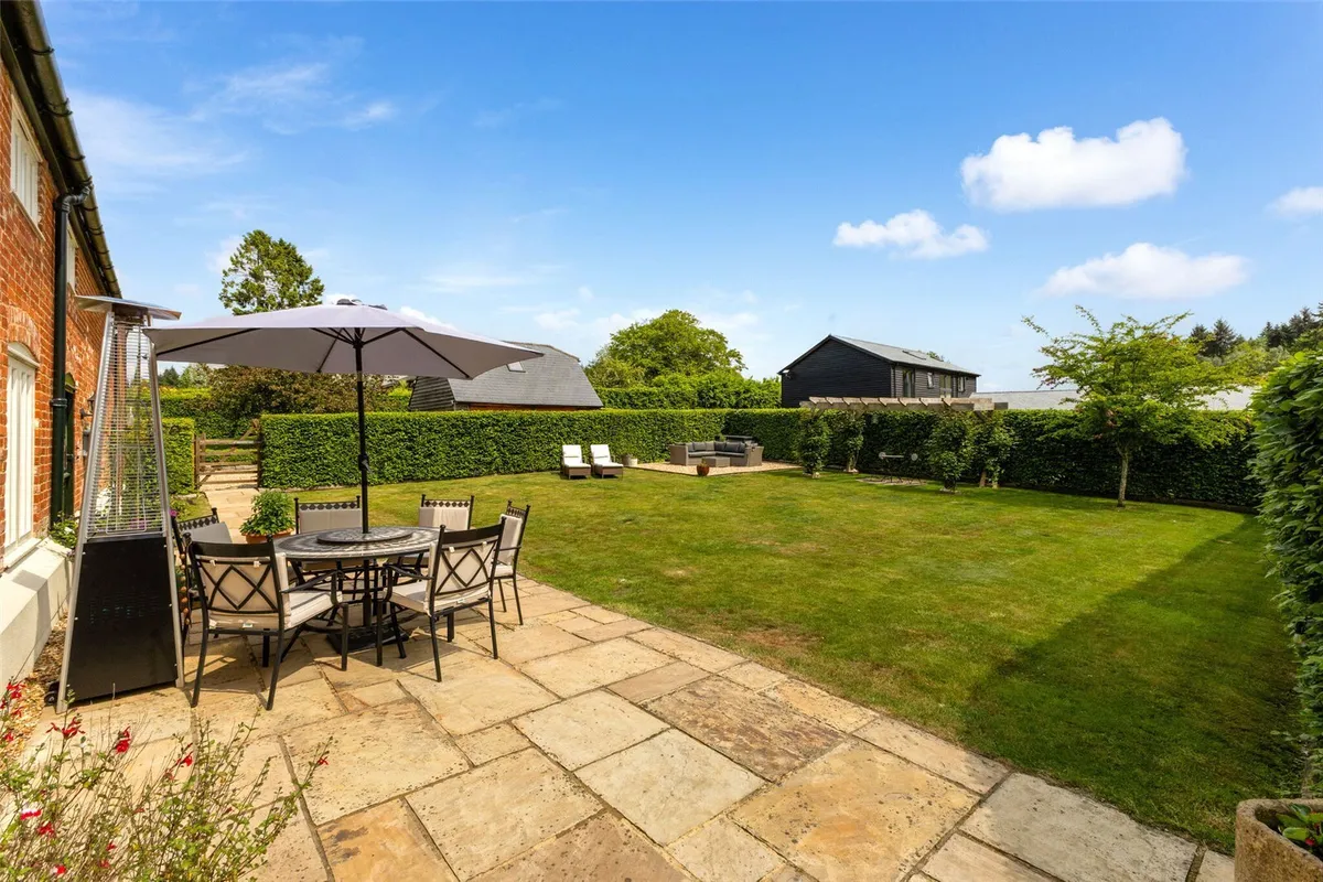 Barley House, Dummer, RG23