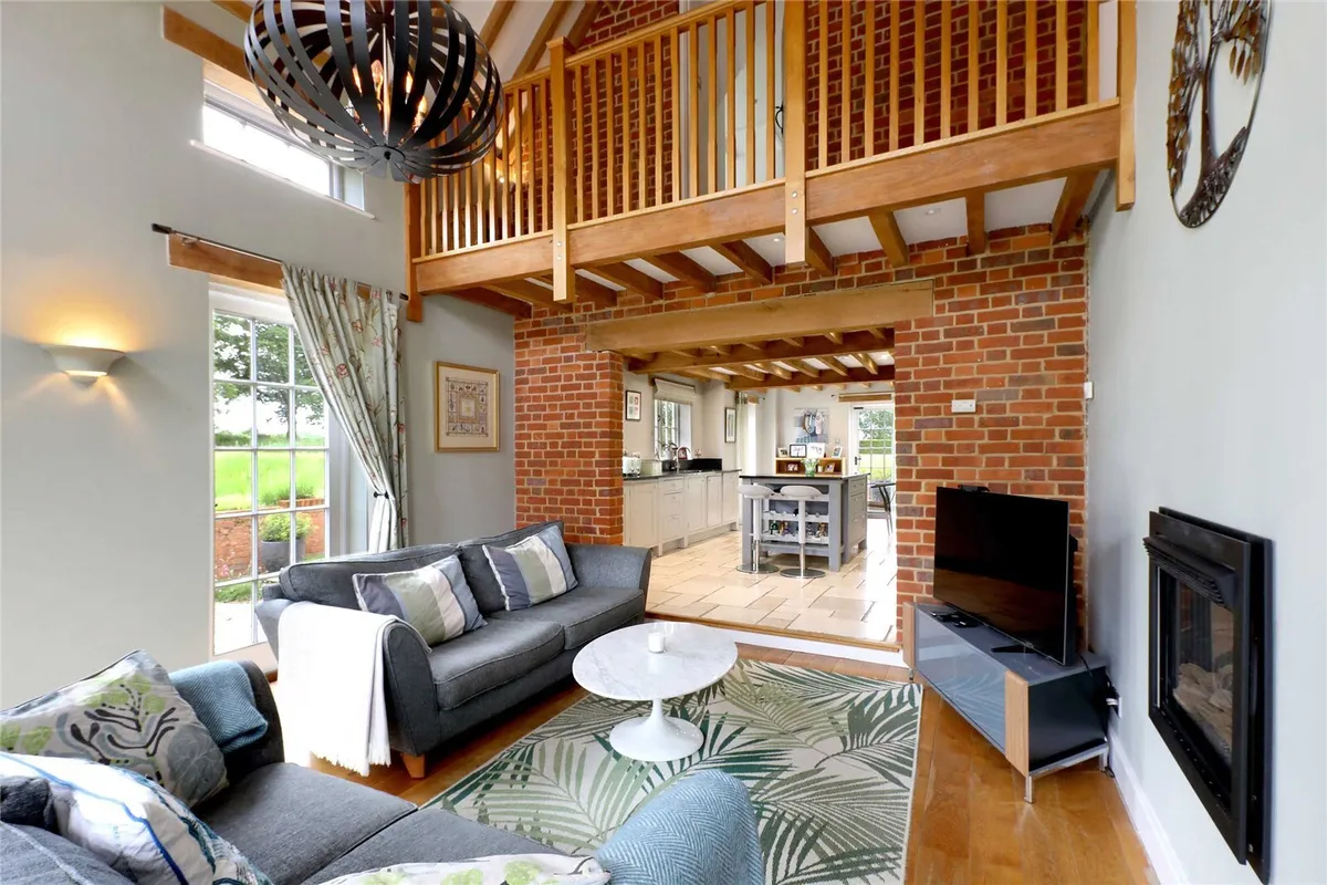 Cufaude Manor, Bramley, RG26