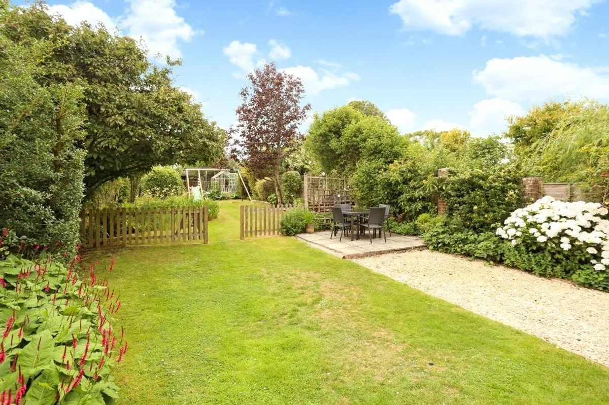Bible Fields, Dummer, RG25