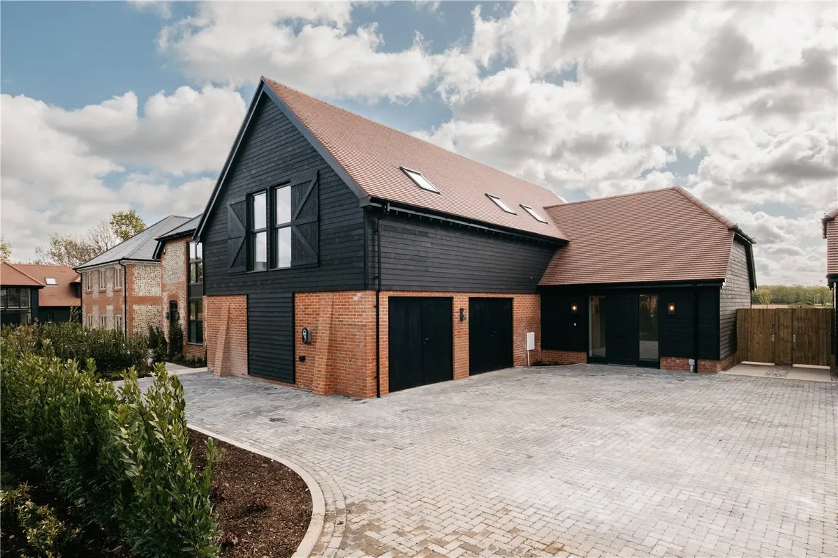 Oak Field Gardens, Sherborne St John, RG24