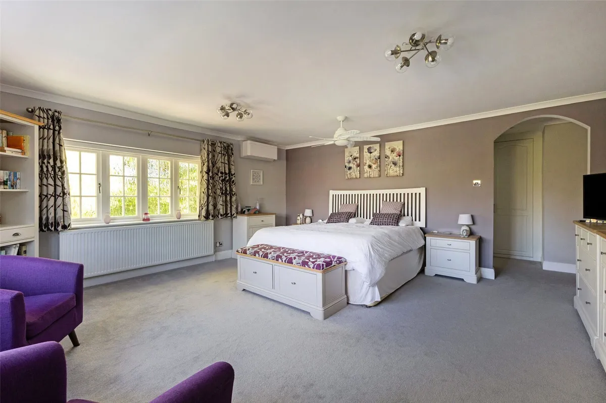 Meadow House, Sherborne St John, RG24