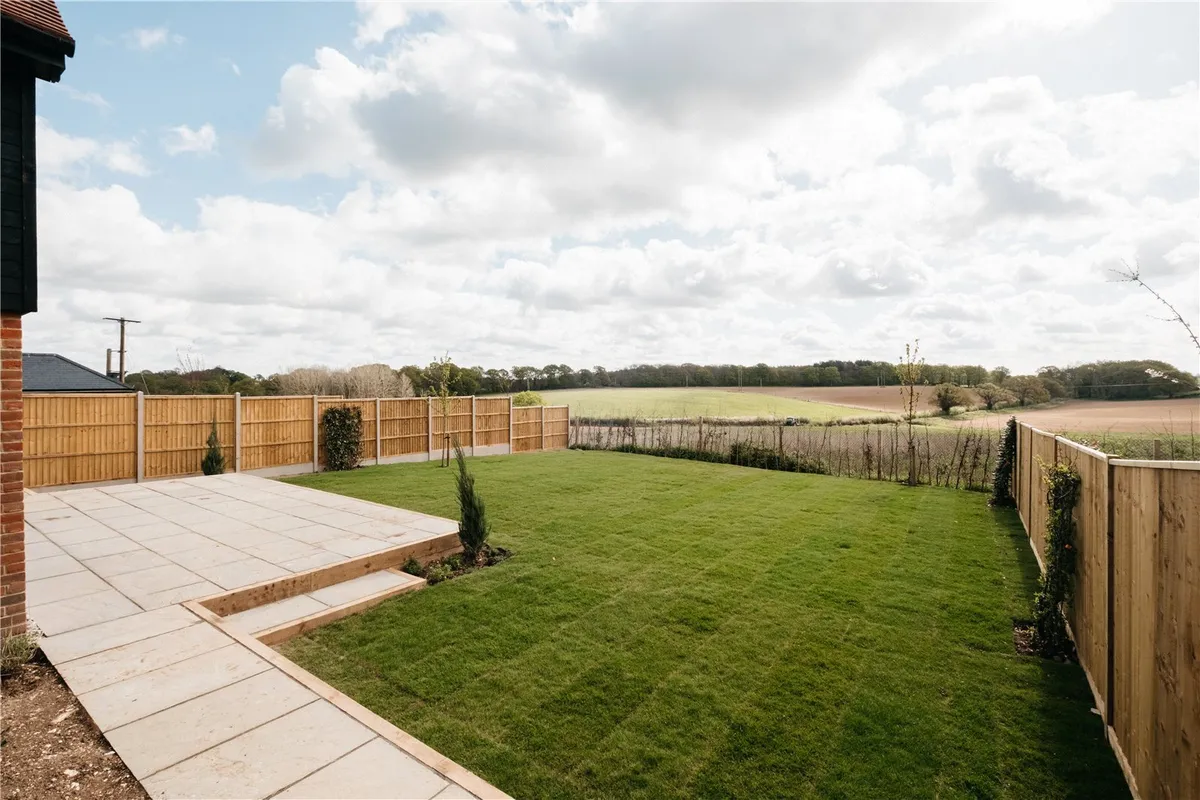 Oak Field Gardens, Sherborne St John, RG24