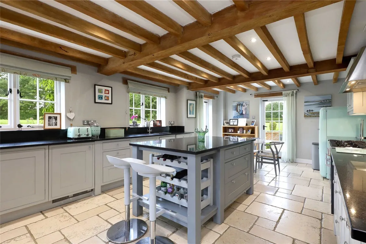 Cufaude Manor, Bramley, RG26