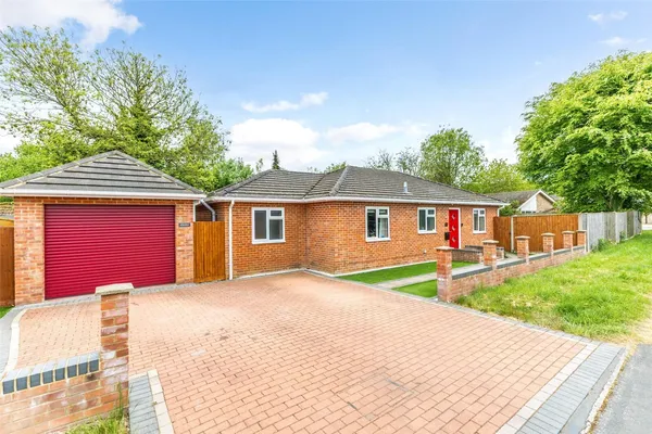 Longbridge Road, Bramley, RG26