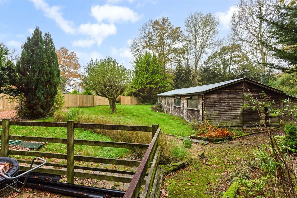 New Road, Tadley, RG26