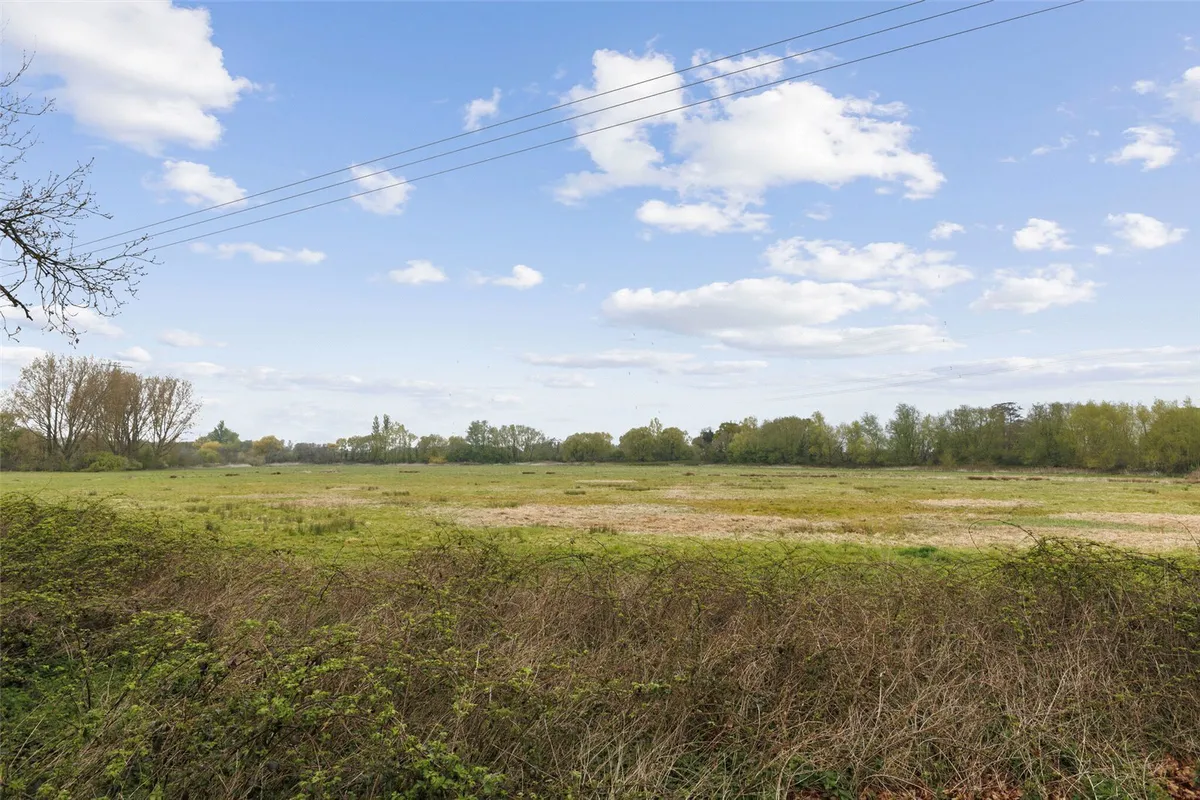 Northfield Road, Sherfield On Loddon, RG27