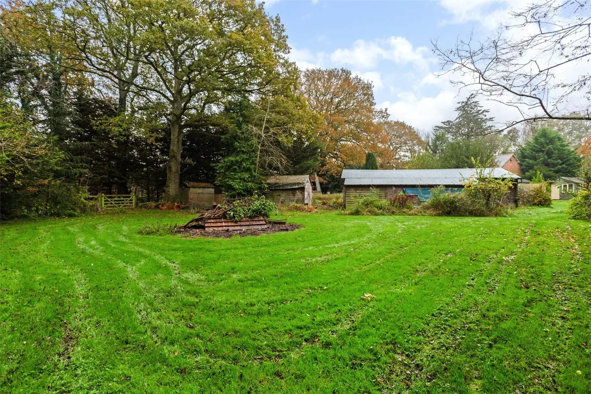 New Road, Tadley, RG26