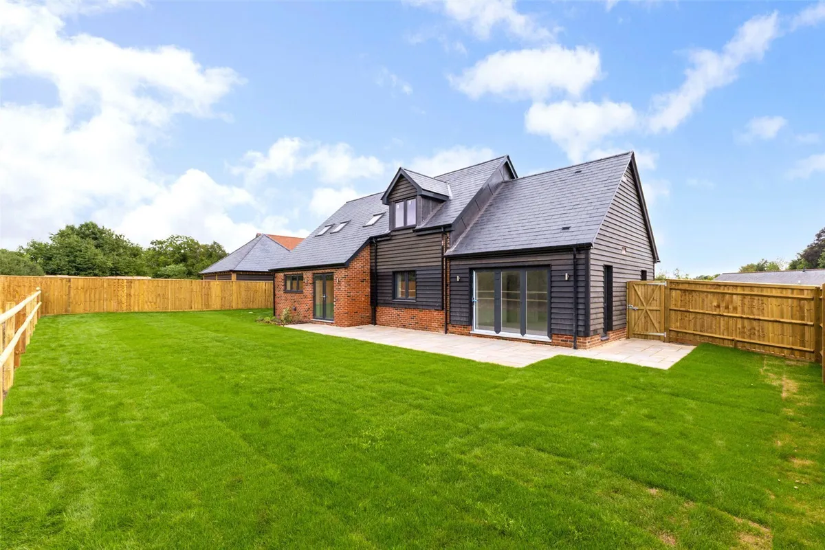 Bow Street, Bramley, RG26