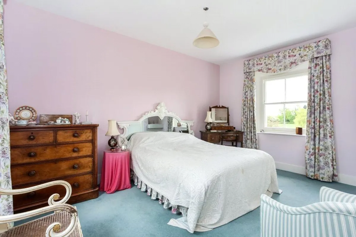 West Silchester Hall, Silchester, RG7