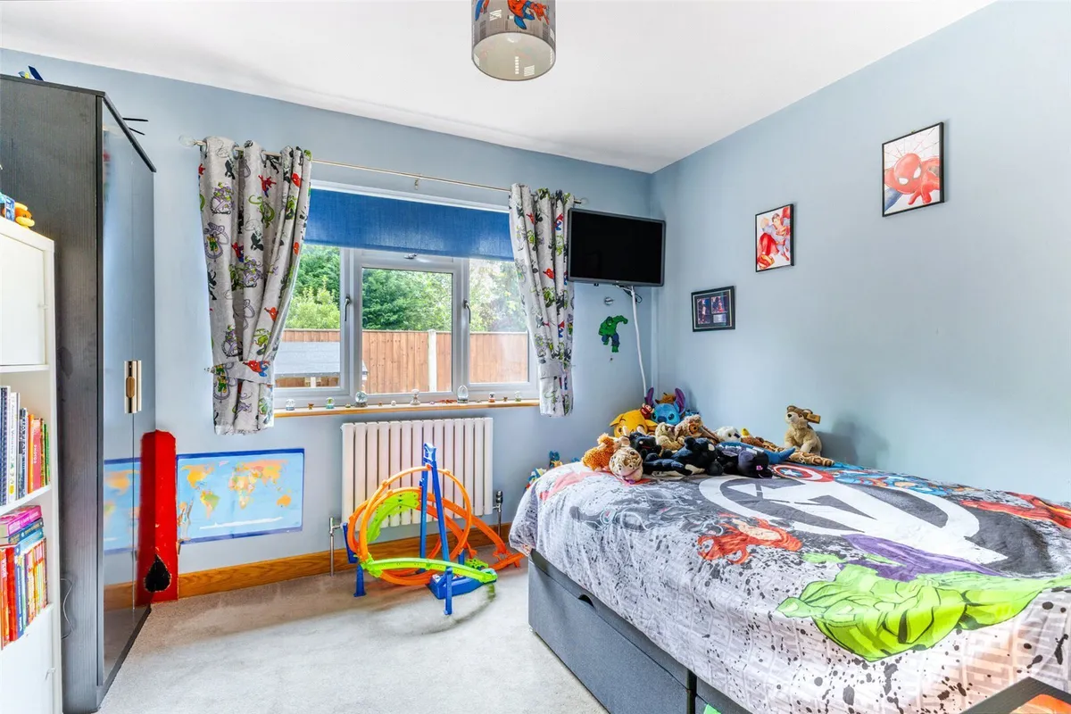 Longbridge Road, Bramley, RG26