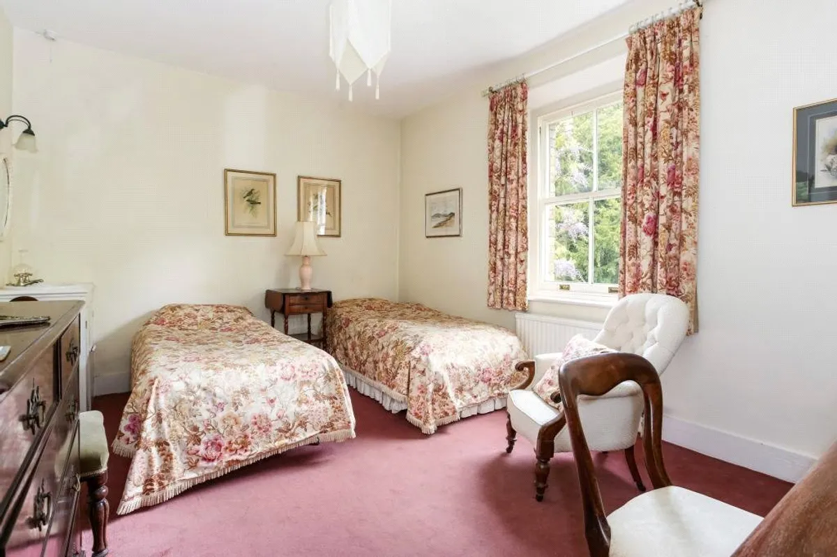 West Silchester Hall, Silchester, RG7