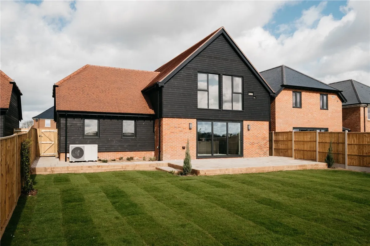 Oak Field Gardens, Sherborne St John, RG24