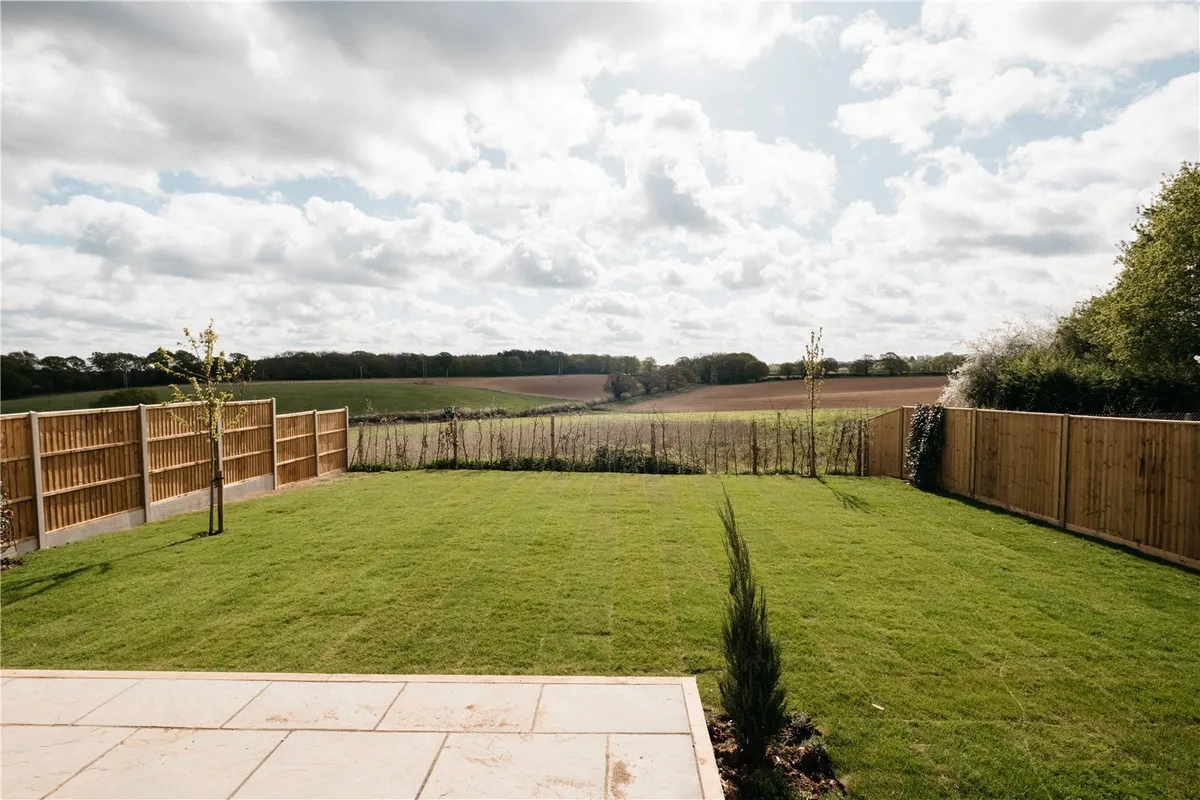 Oak Field Gardens, Sherborne St John, RG24