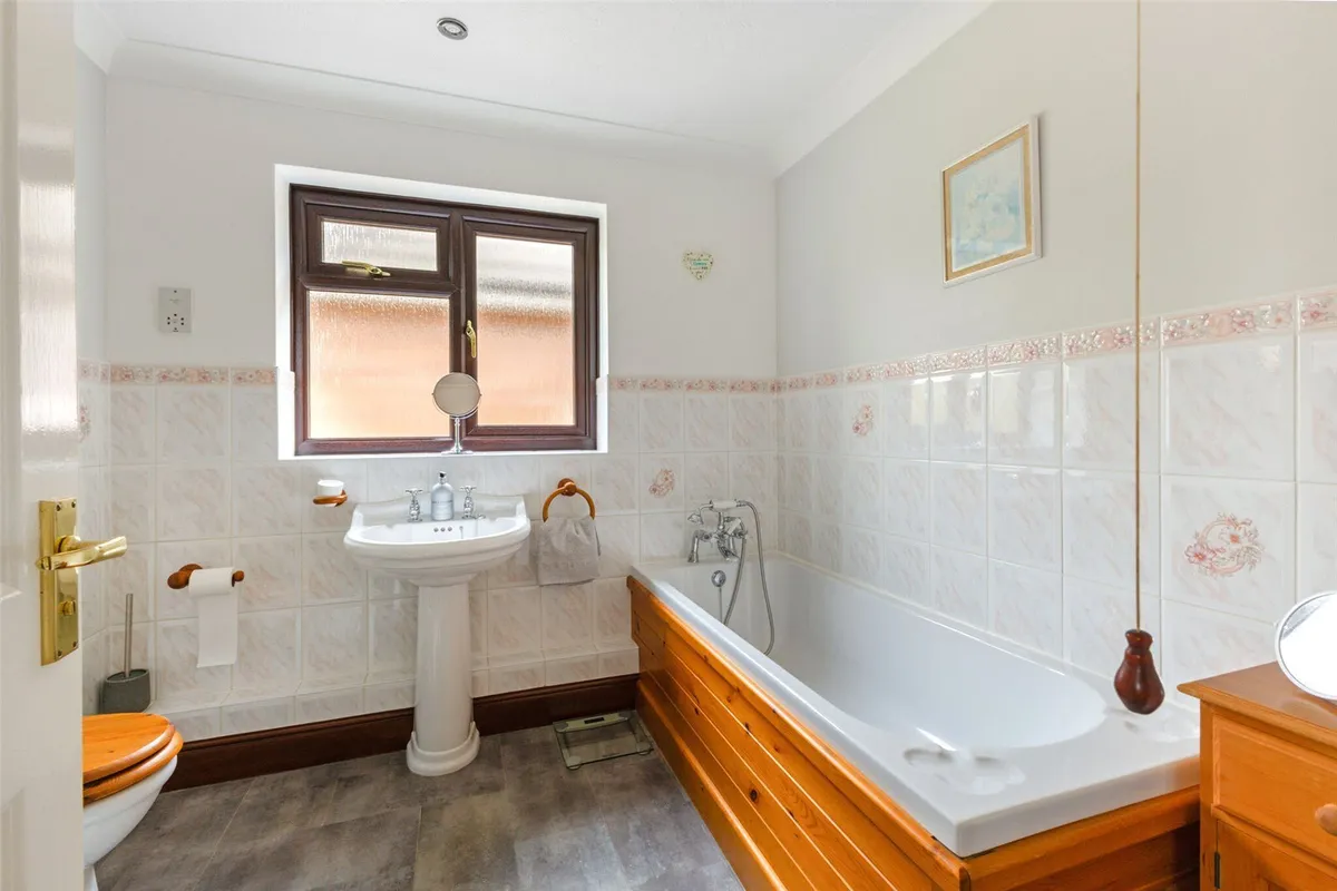 Torksey House, 'Church' Tadley, RG26