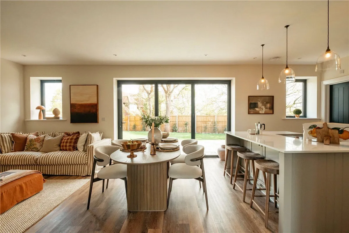 Oak Field Gardens, Sherborne St John, RG24