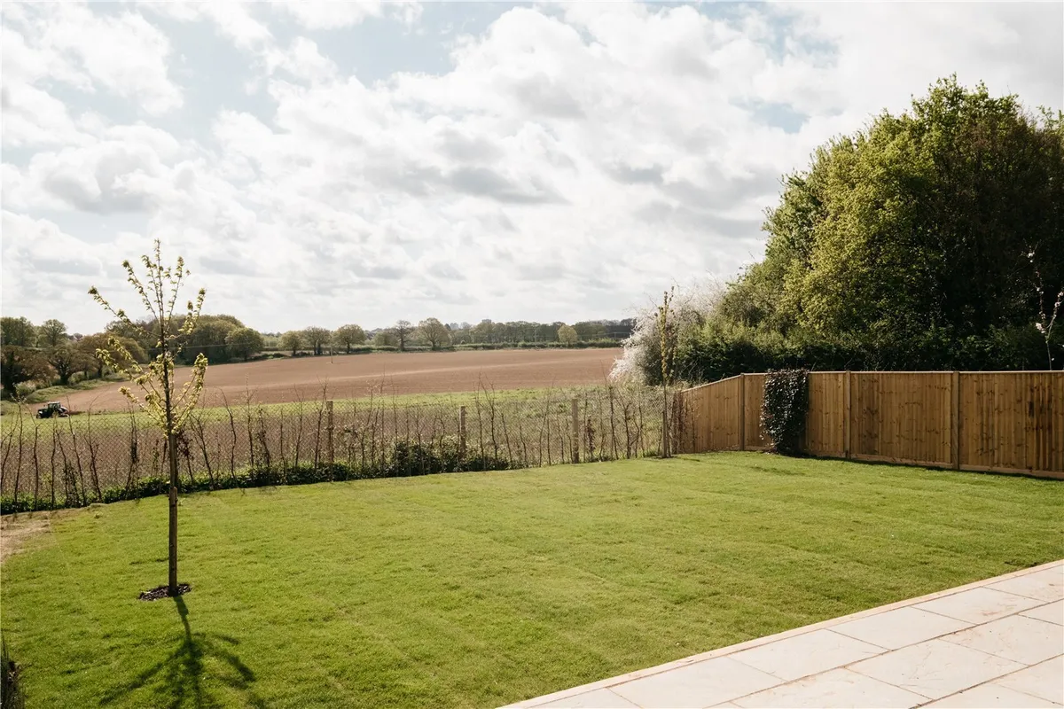 Oak Field Gardens, Sherborne St John, RG24