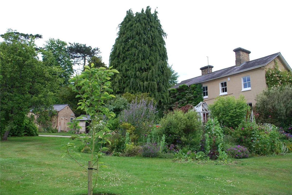 West Silchester Hall, Silchester, RG7