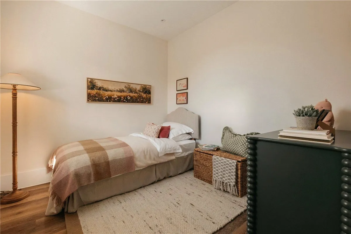 Oak Field Gardens, Sherborne St John, RG24