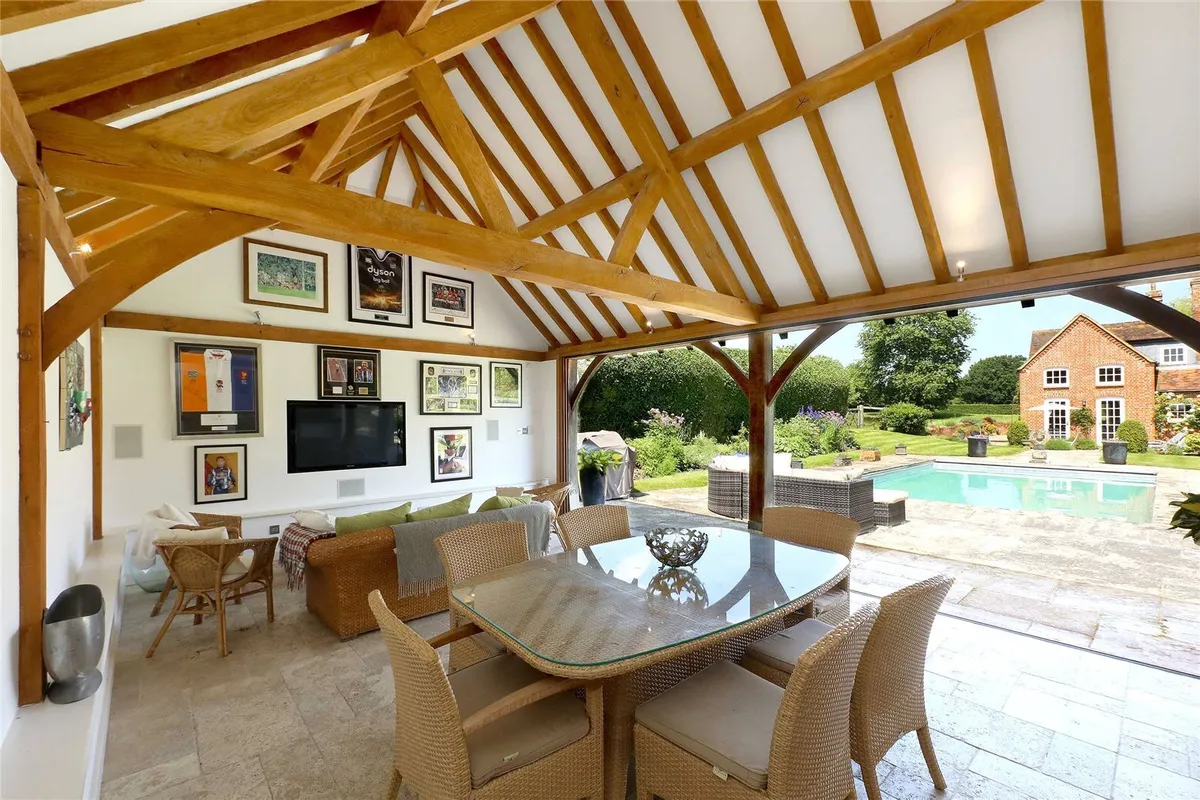 Cufaude Manor, Bramley, RG26