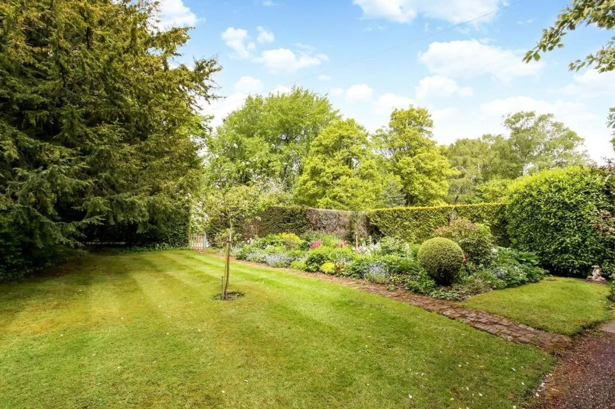 West Silchester Hall, Silchester, RG7