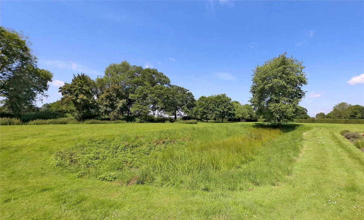 Cufaude Manor, Bramley, RG26