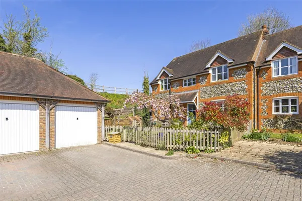Tudor Rose Cottages, Freefolk, RG28