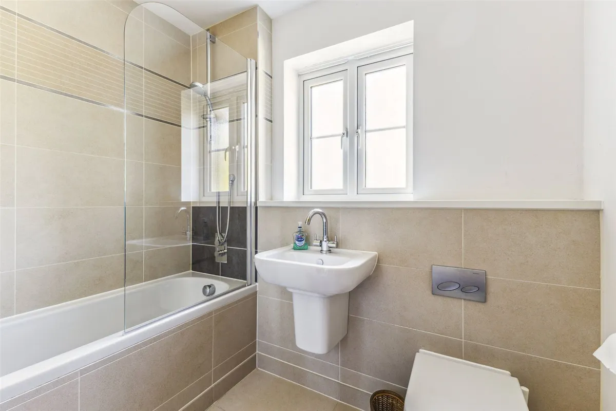 Cliddesden Court, Basingstoke, RG21