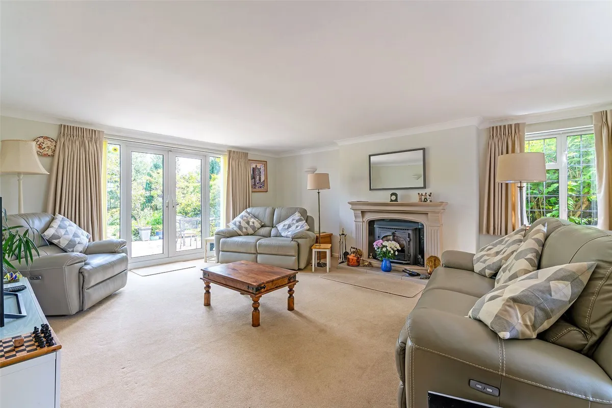 Burnt Oak, Little London, RG26