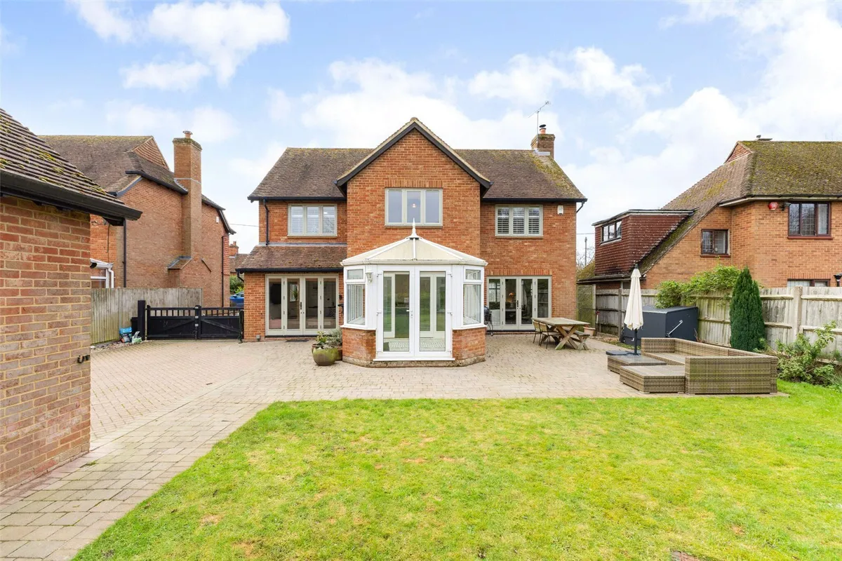 High Gables, Eversley, RG27